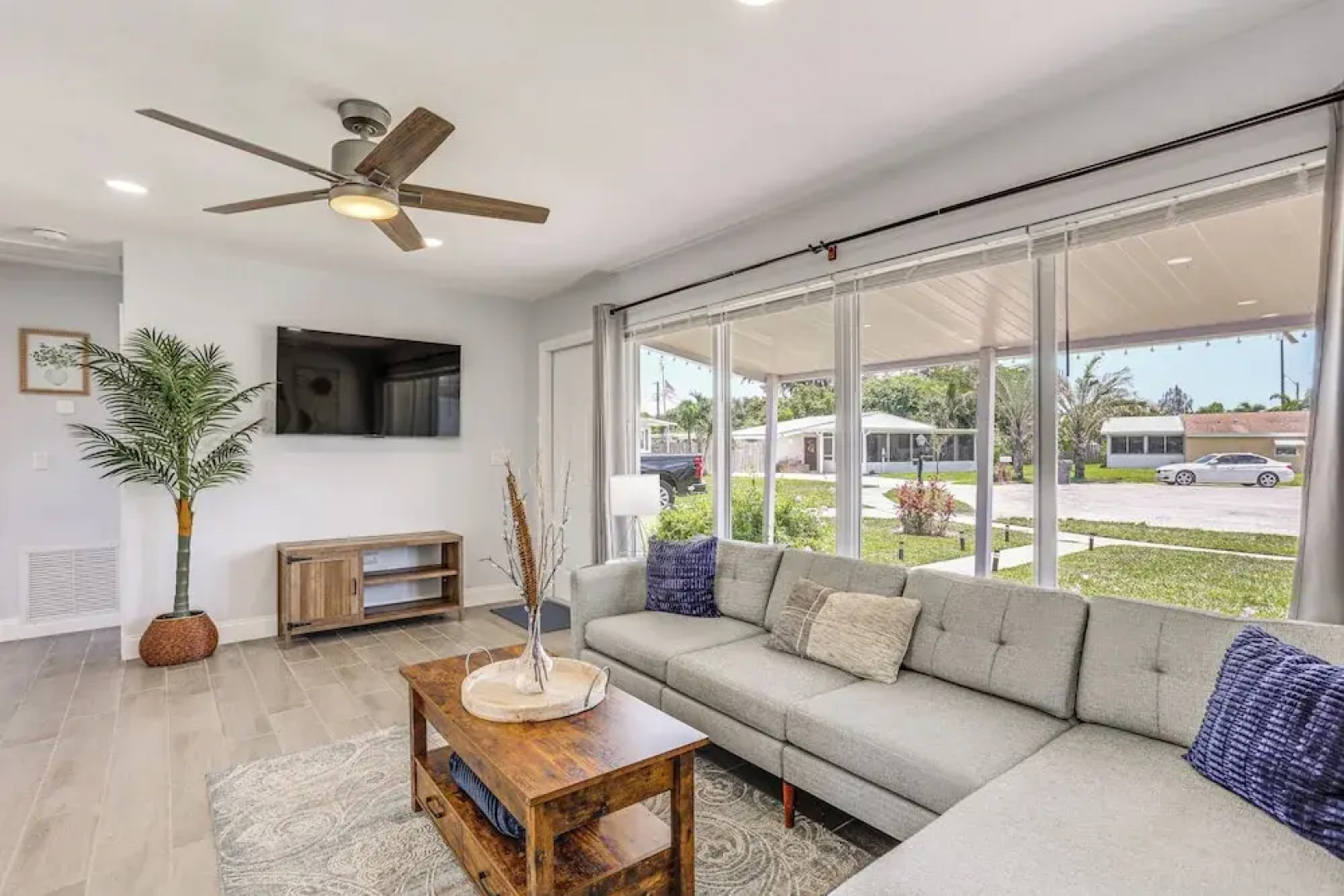Lake Worth Retreat w/ Fire Pit: 5 Mi to Beaches!