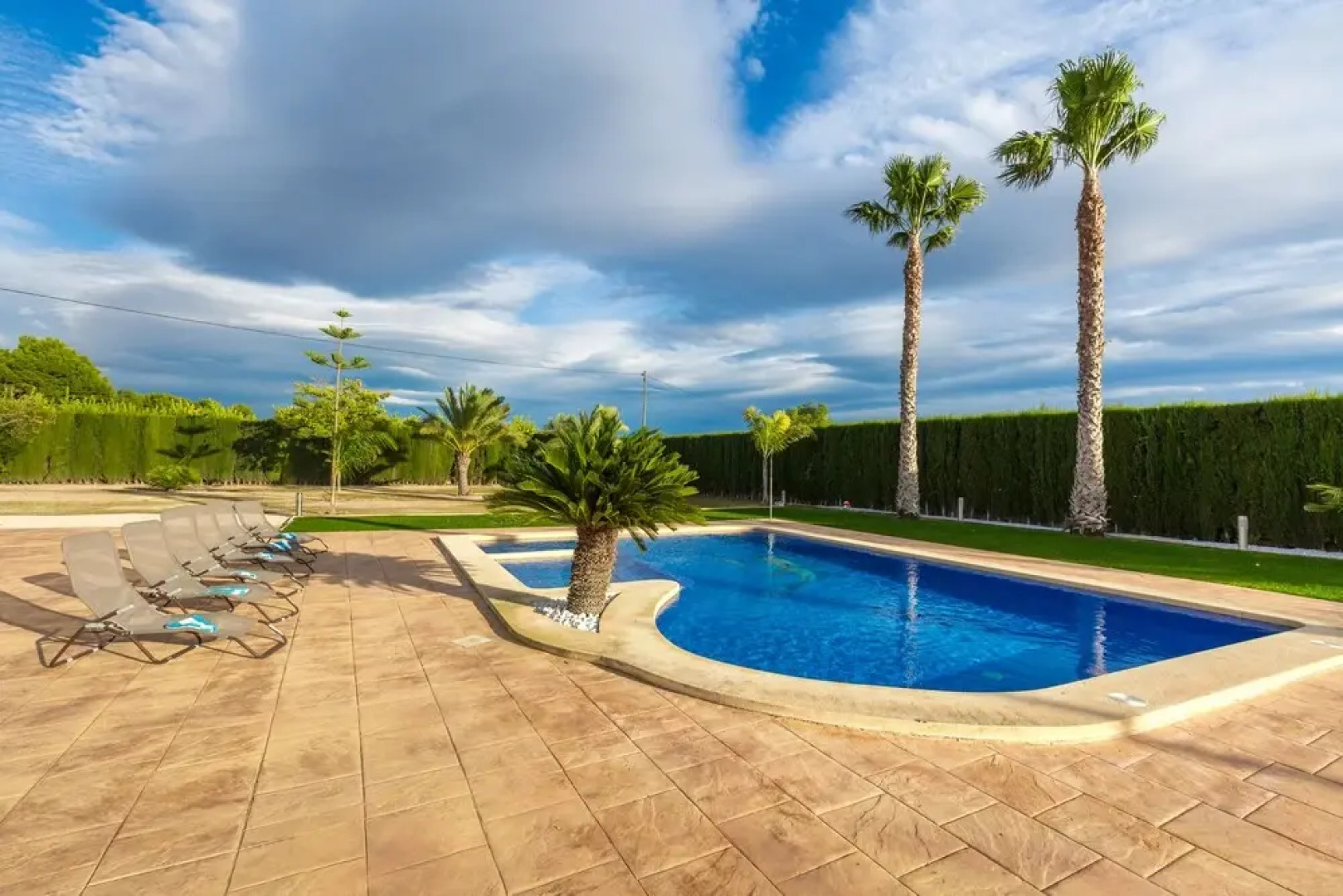 Fidalsa Villa Dom Perignon