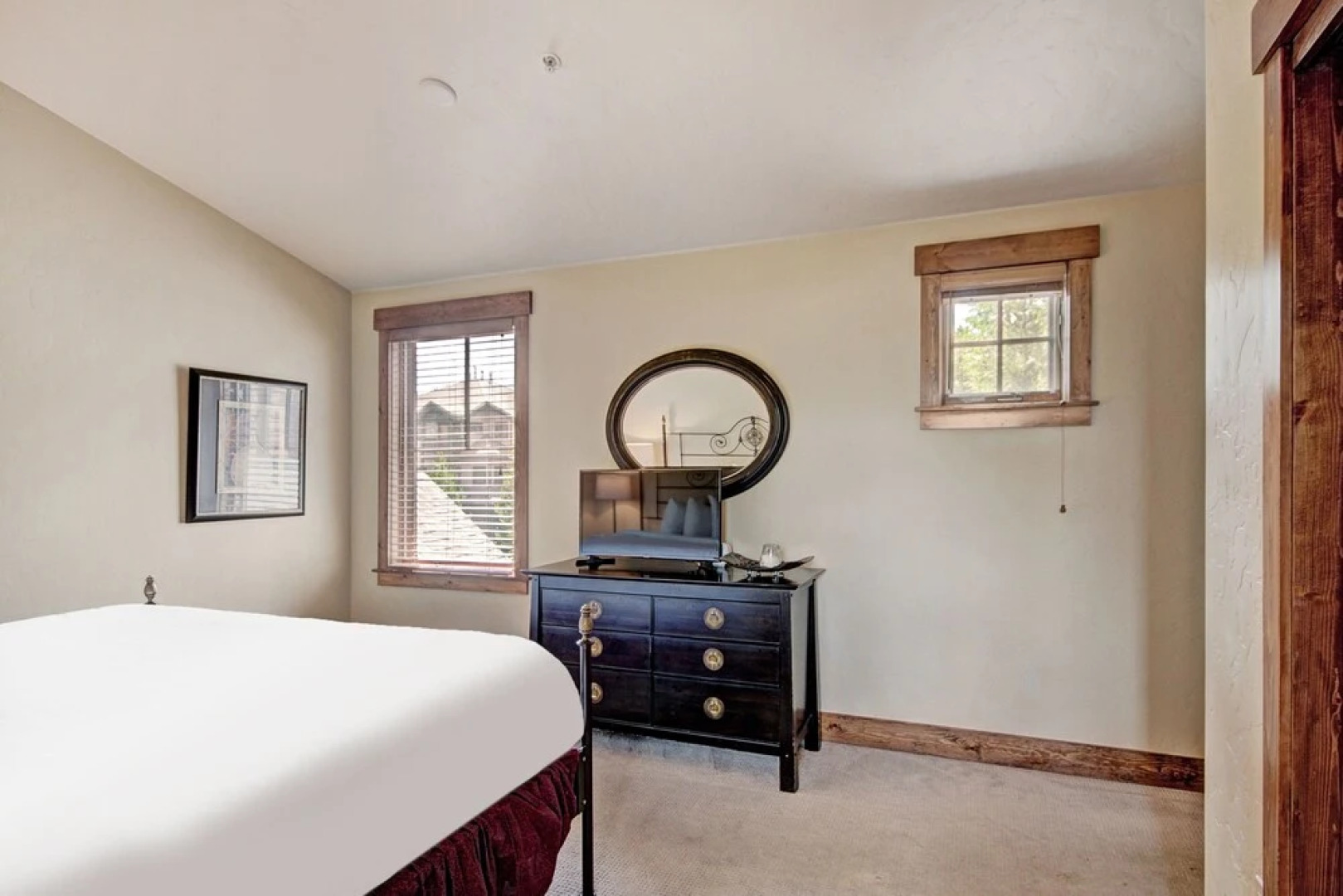 2br 2ba Winter  Walk To Historic Downtown + Gondola 2 Bedroom Townhouse by RedAwning