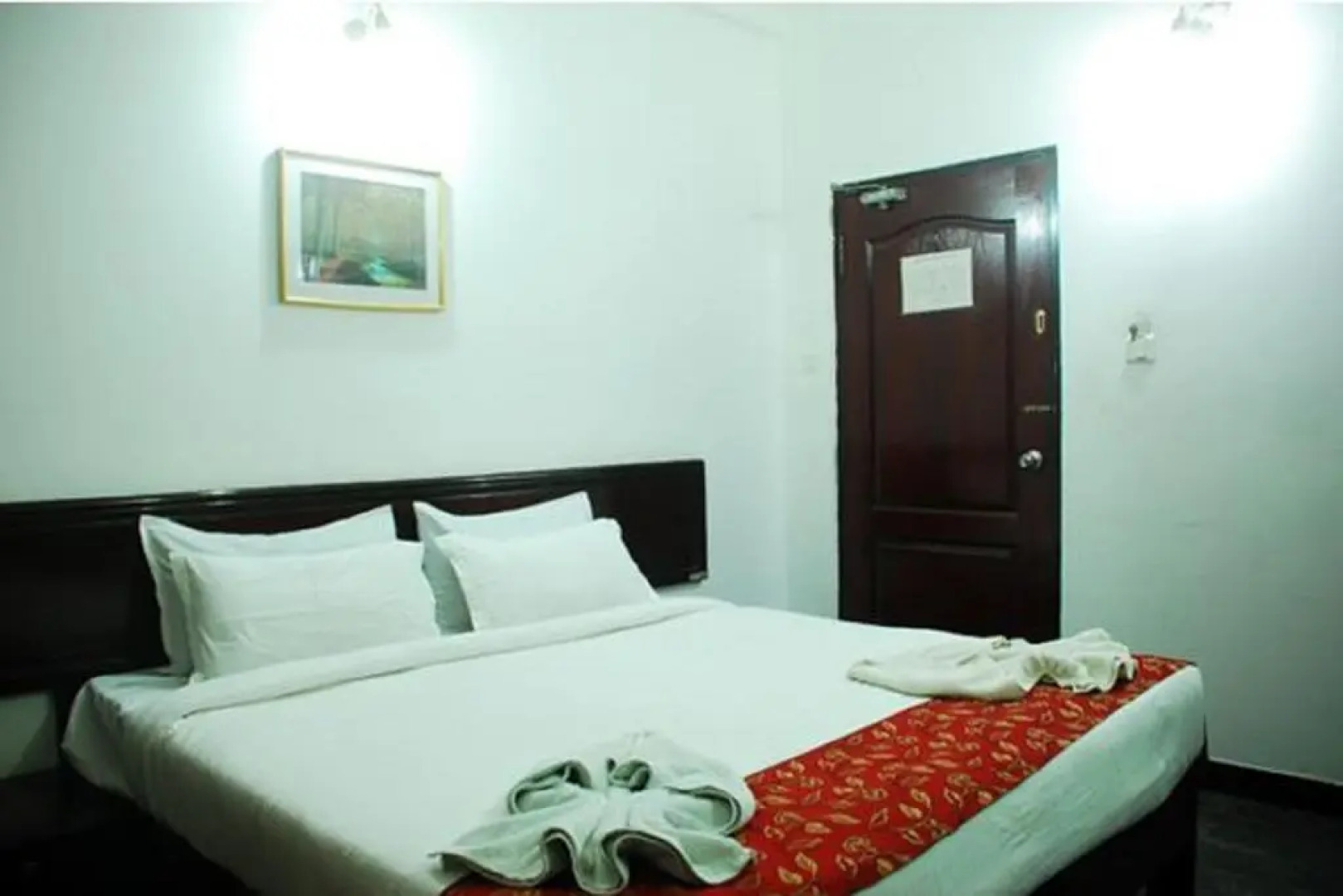 Hotel Theni International