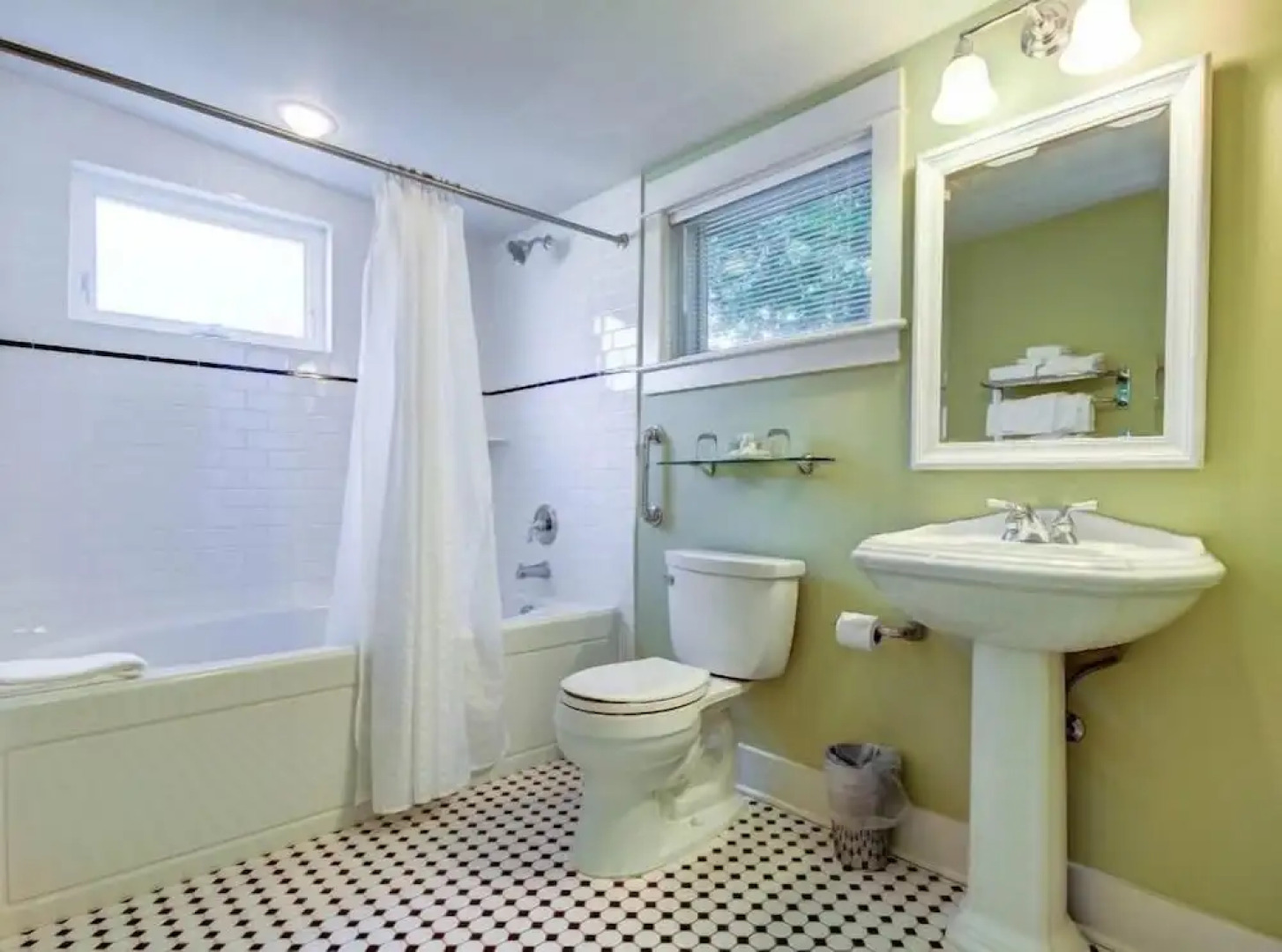 Captain's Cottage Suites