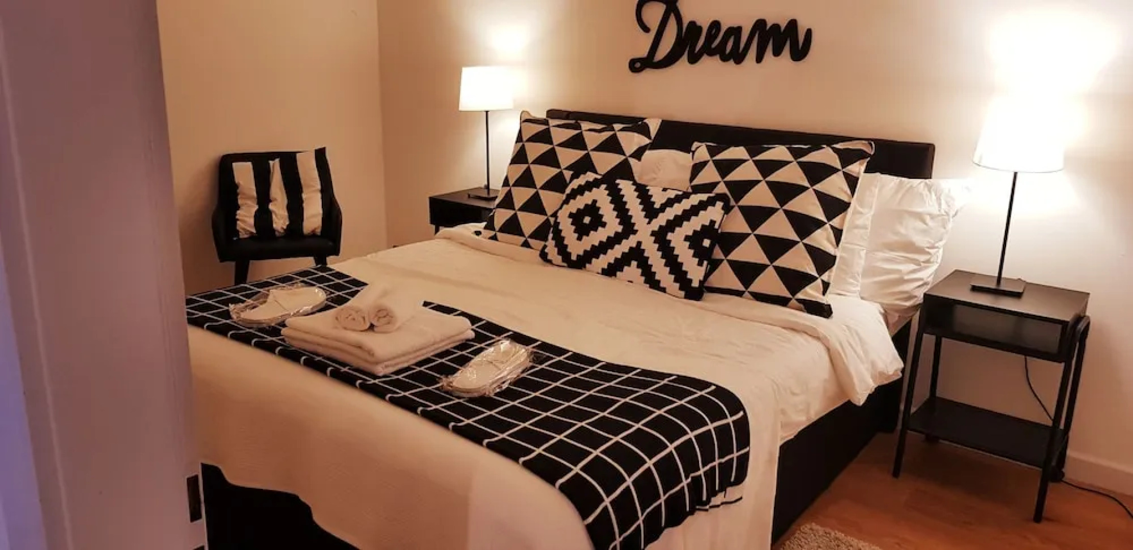 citycentre lake view apartment