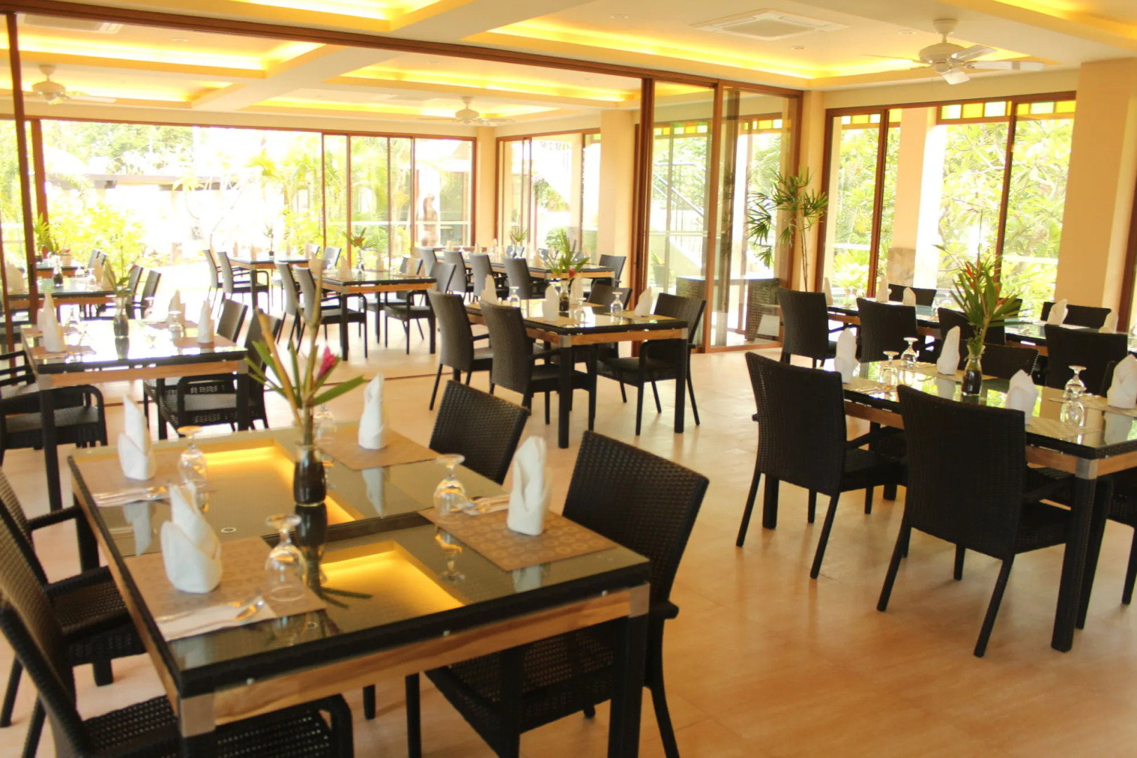 Bravo Resorts - Munting Paraiso