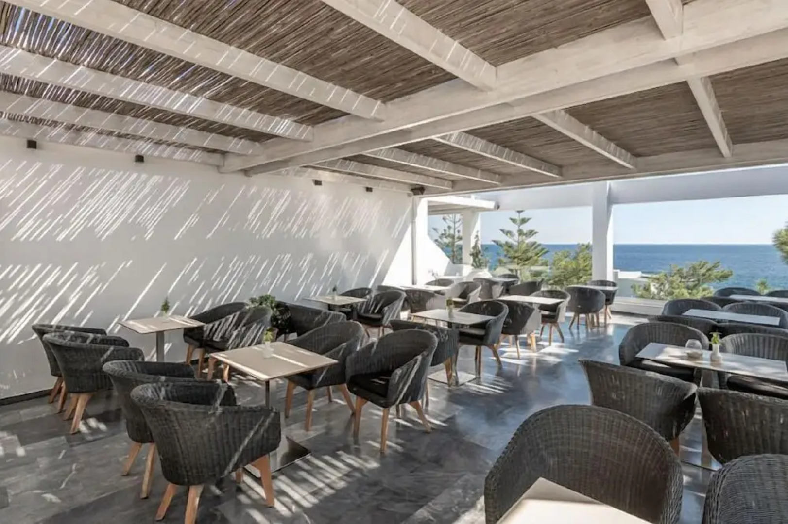 Kakkos Bay Hotel & Bungalows