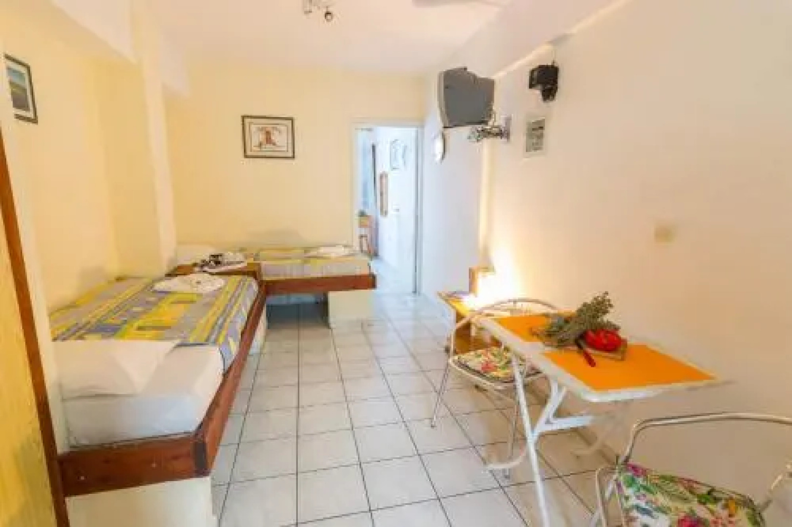 Stathopoulos Apartments