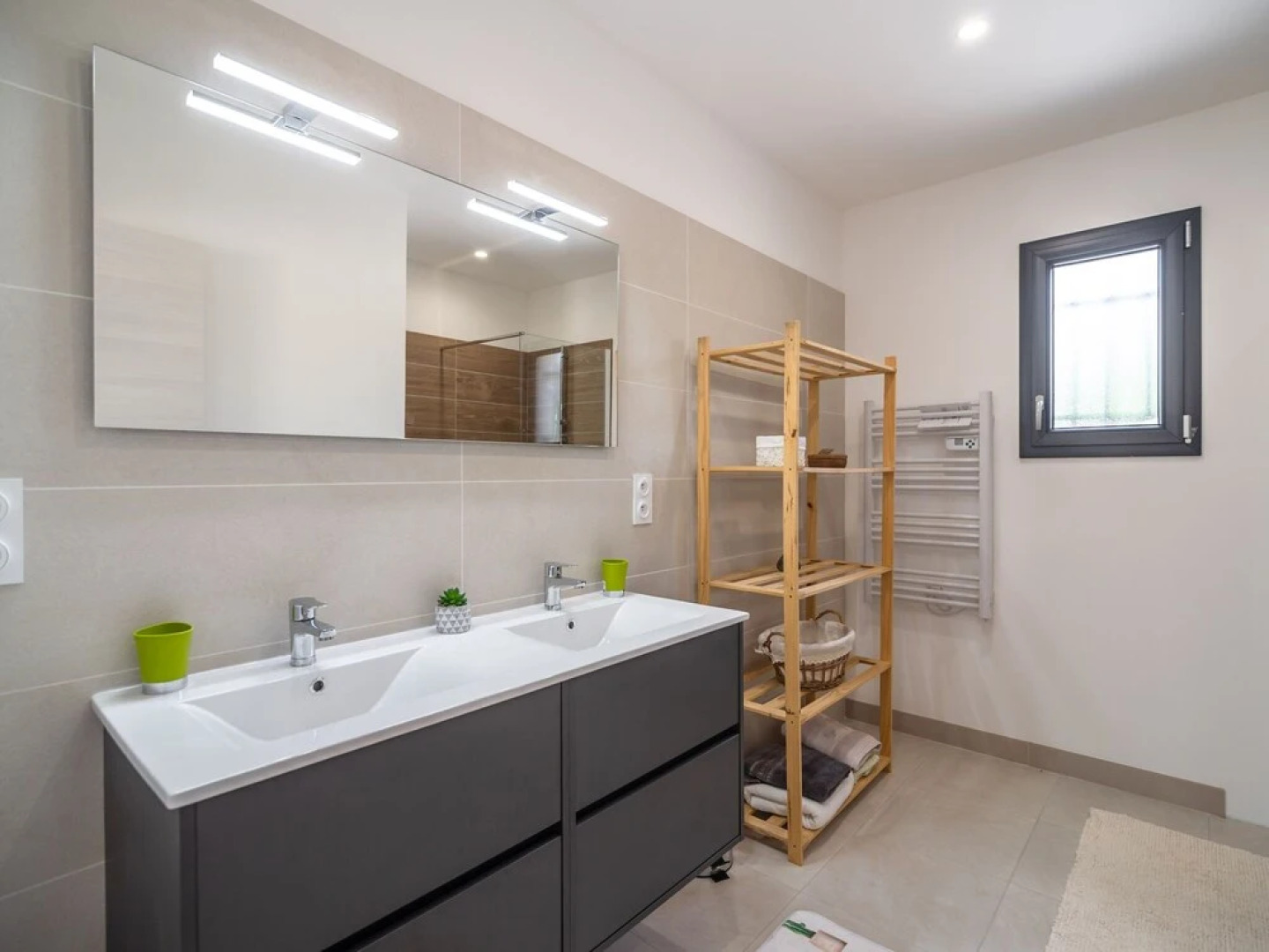 Villa With air Conditioning and Heated Private Swimming Pool in Enclosed Garden Near Beaufort