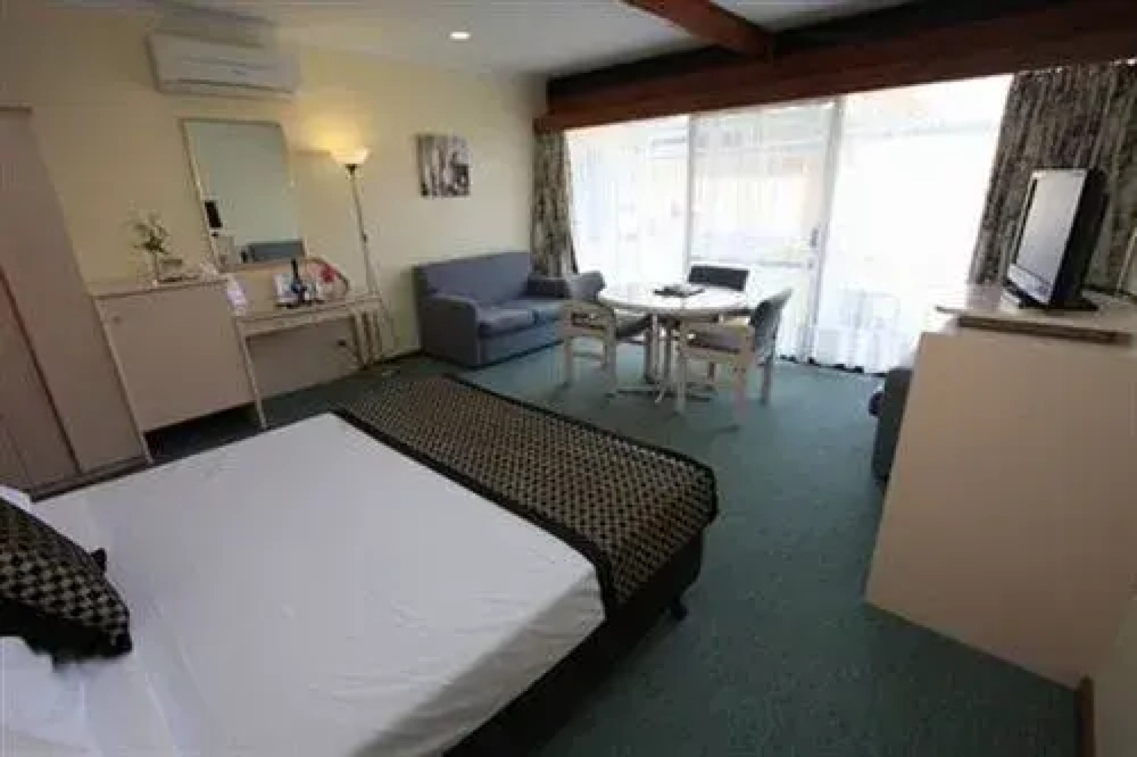 Comfort Inn William Macintosh