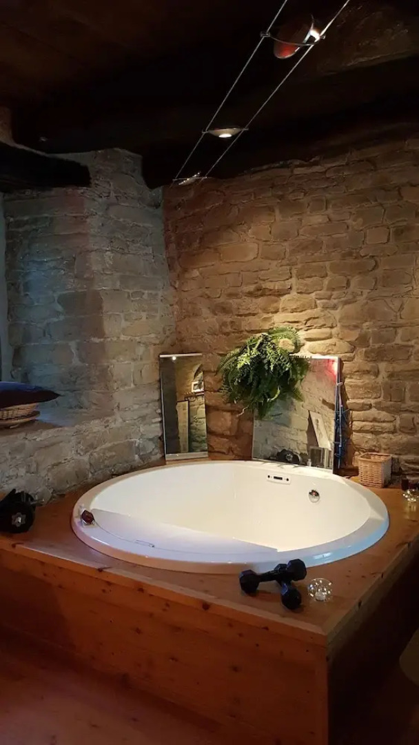 Room in B&B - #fortcozzo_2021 #jacuzzisuite #sauna