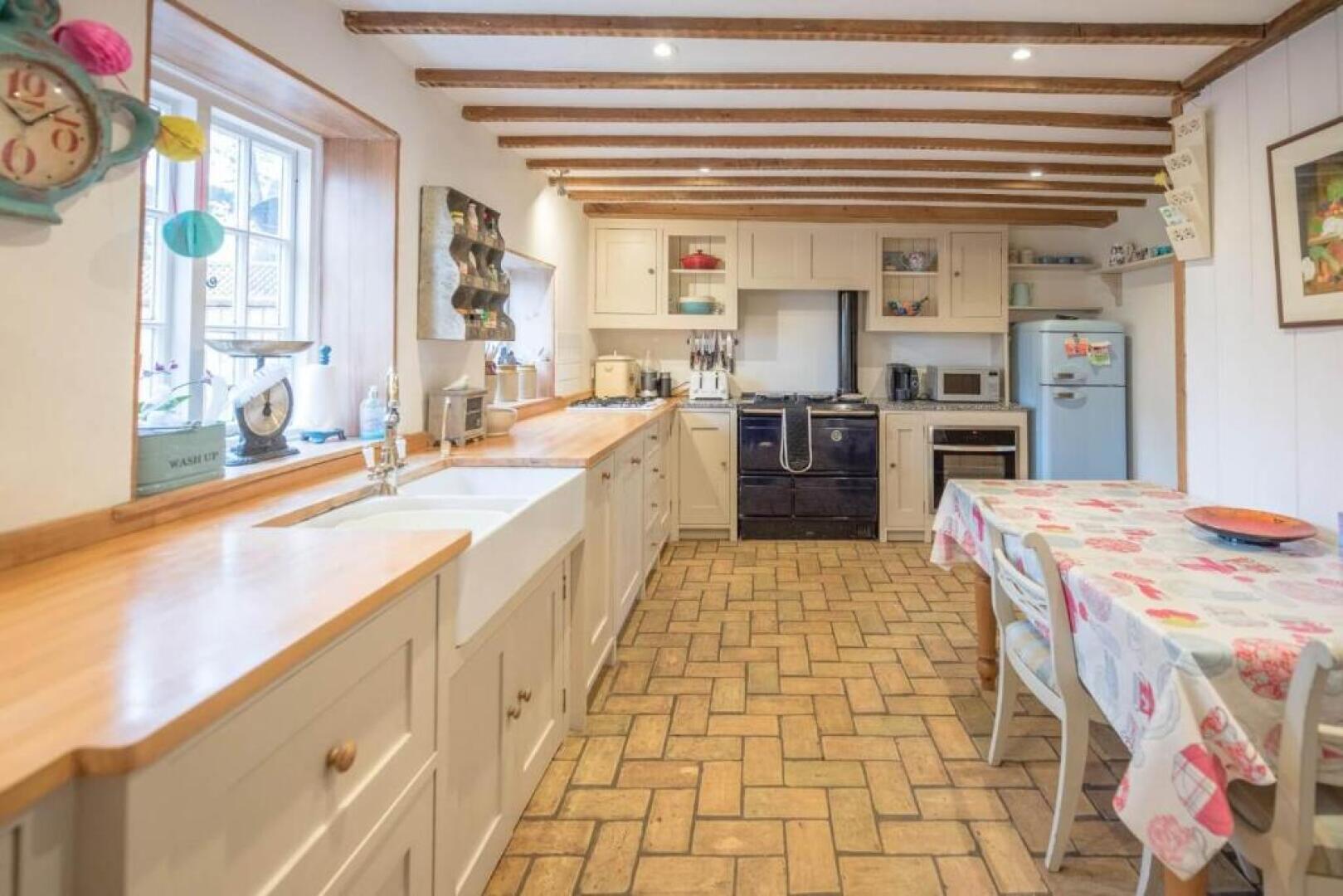 46 Ivy Cottage Air Manage Suffolk