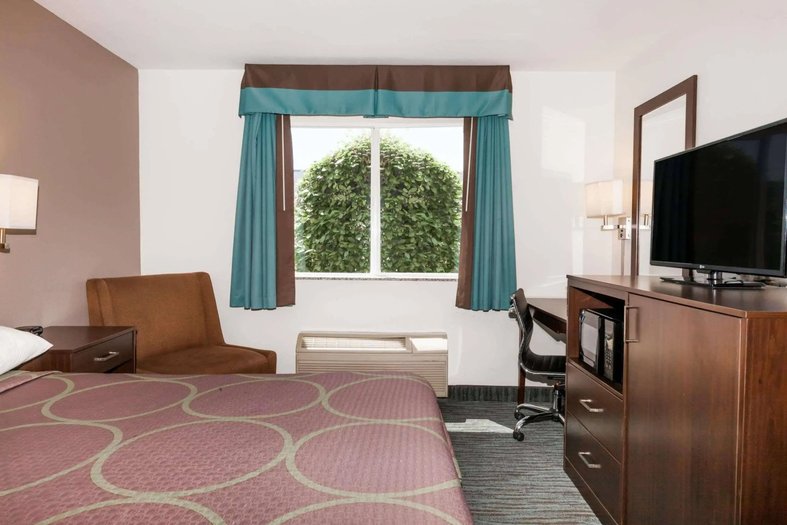 Super 8 By Wyndham Gresham Portland Area OR