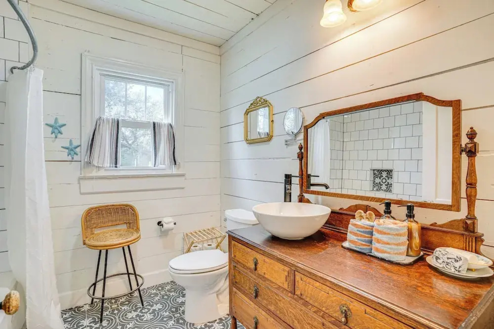 4 Mi to Dinosaur Valley: Rustic Glen Rose Cottage!