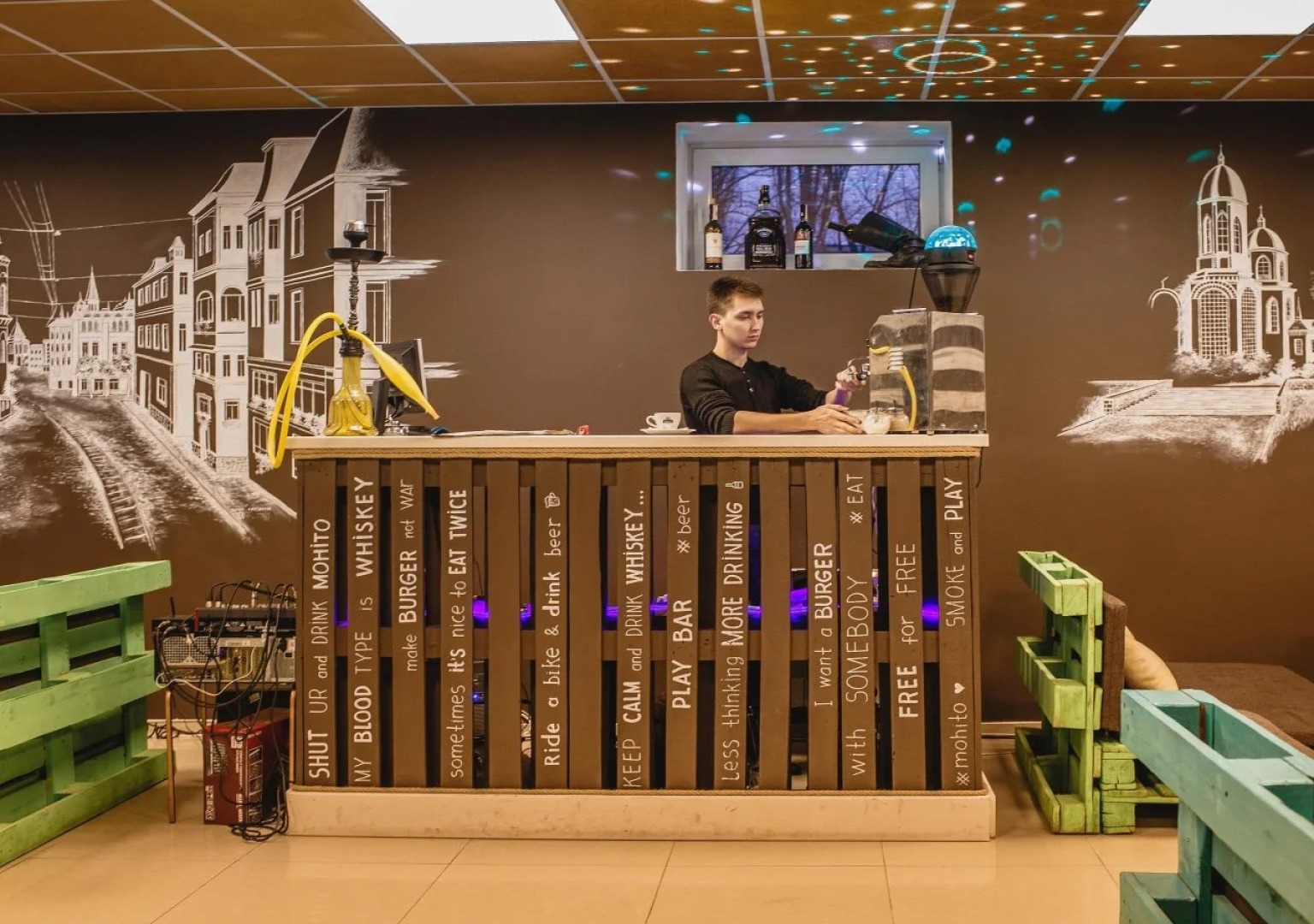 Отель Ambassador Plaza