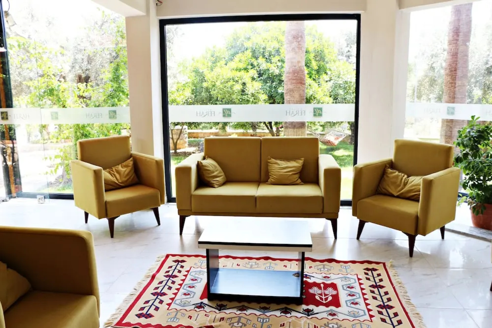 Ferah Hotel