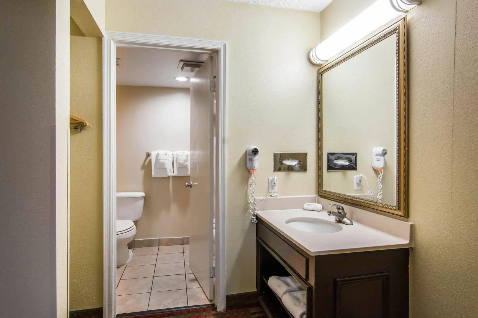 MainStay Suites Williamsburg Historic Area