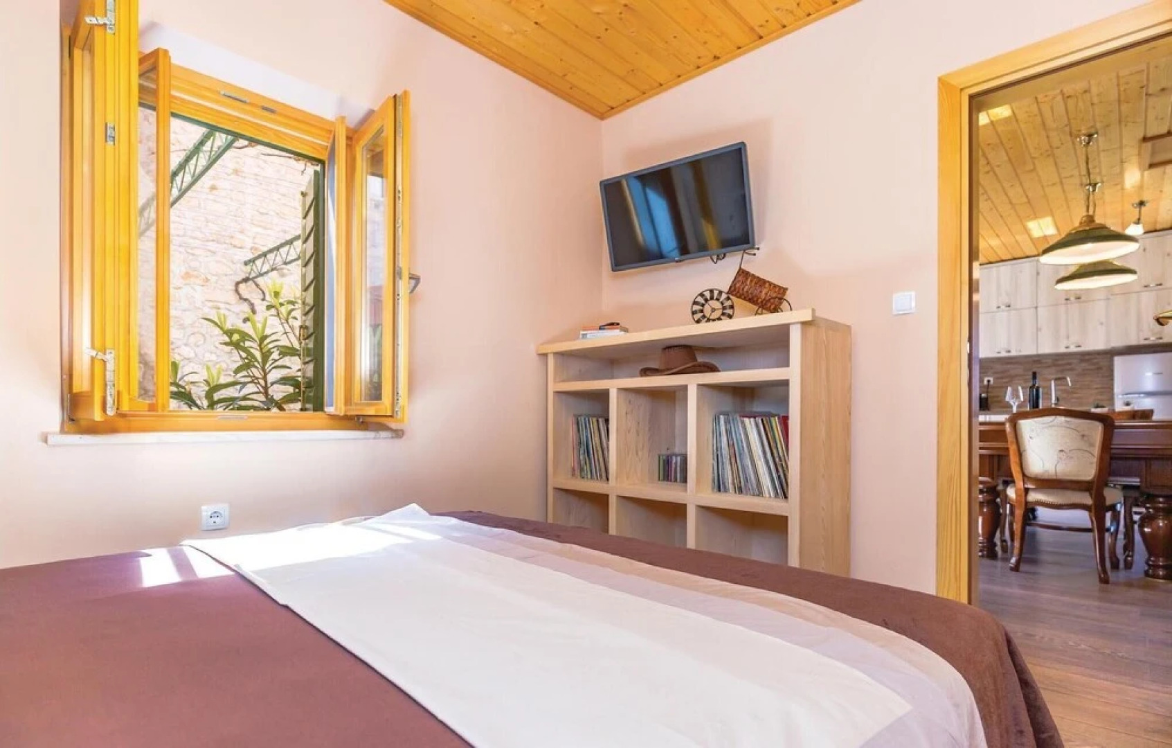 Amazing Home in Tucepi With Wifi and 1 Bedrooms