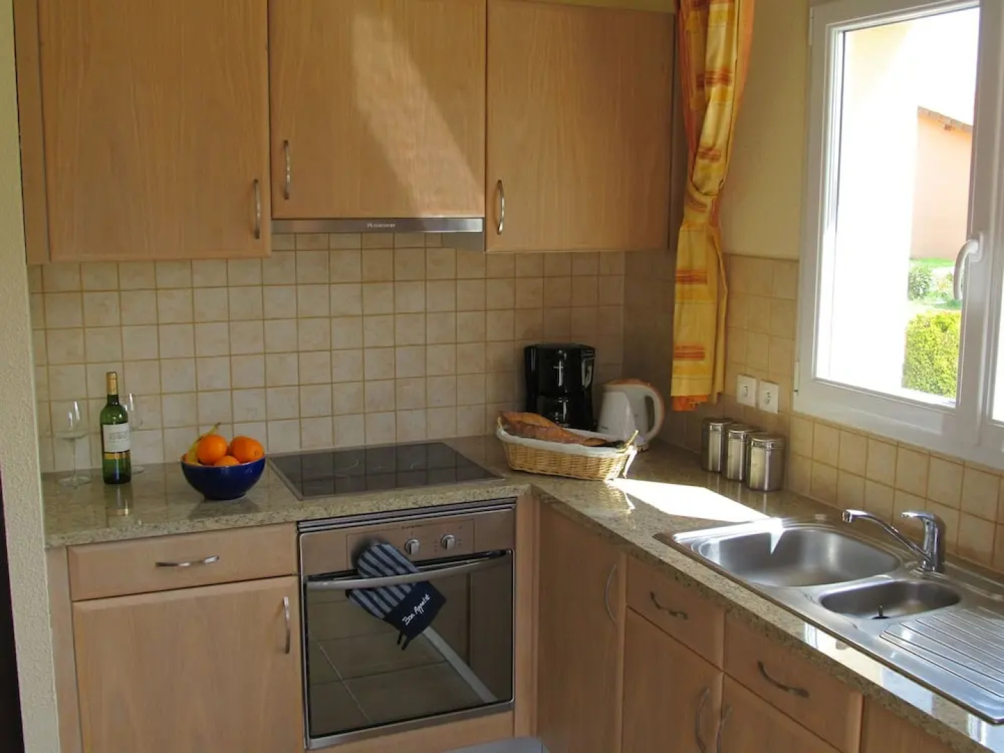 Attractive Villa on Exclusive Family Park With Swimming Pool in Peaceful Setting