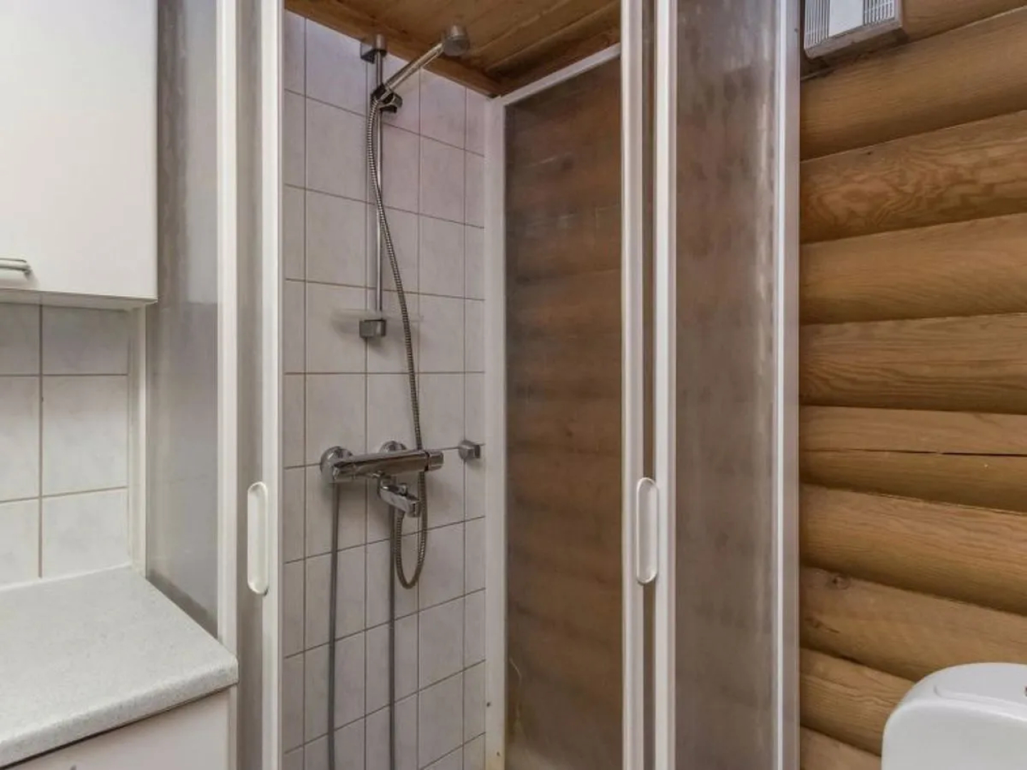 Holiday Home Oravanpesä