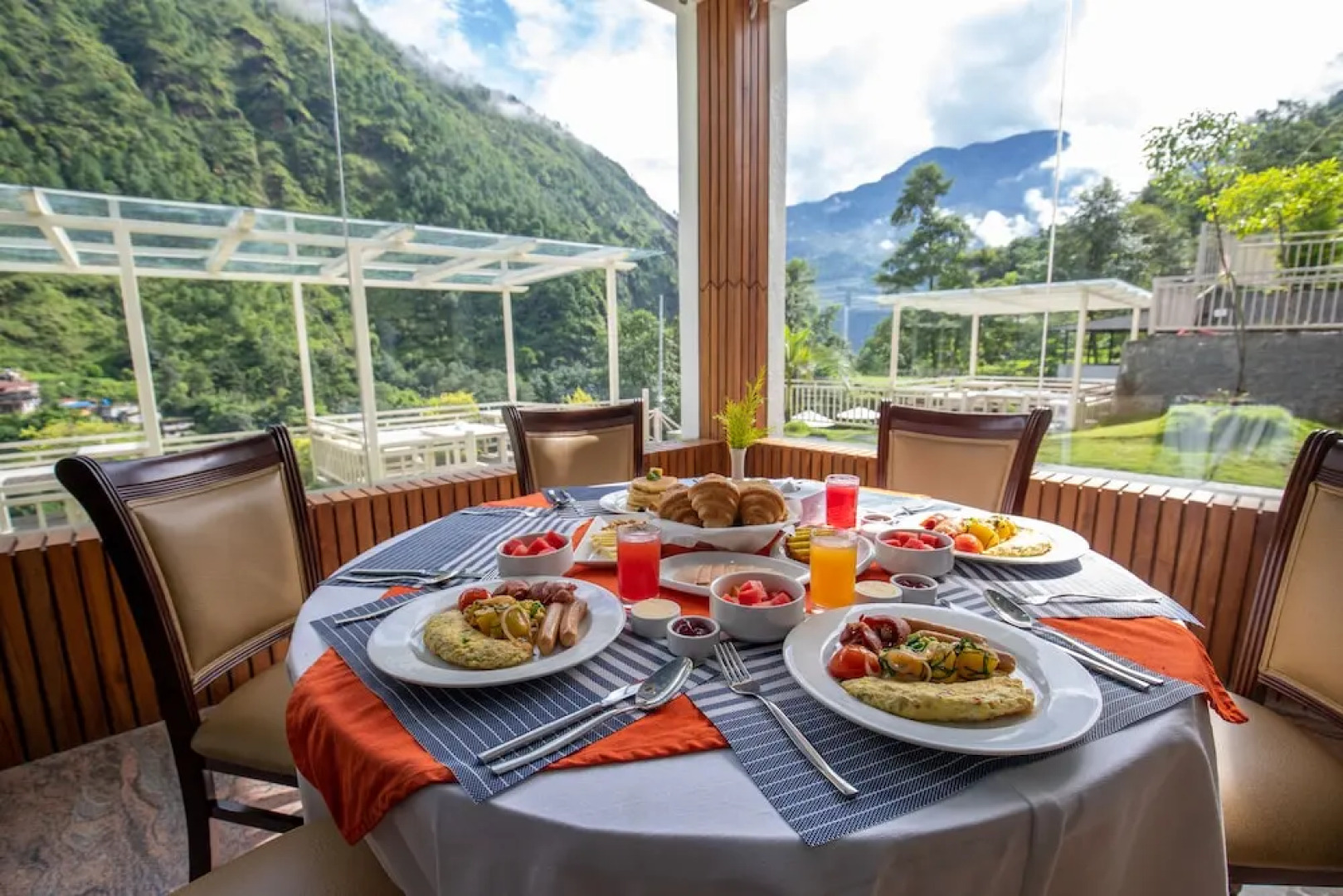 Bhotekoshi Heli Resort and Spa