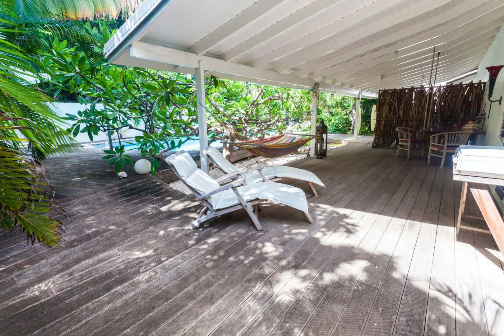 Frangipani Apartments