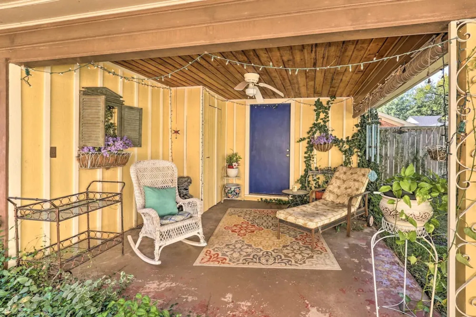 Walk to Midwestern State: Wichita Falls Cottage!