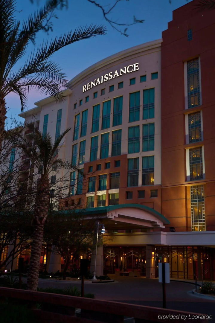 Renaissance® Phoenix Glendale Hotel & Conference Center