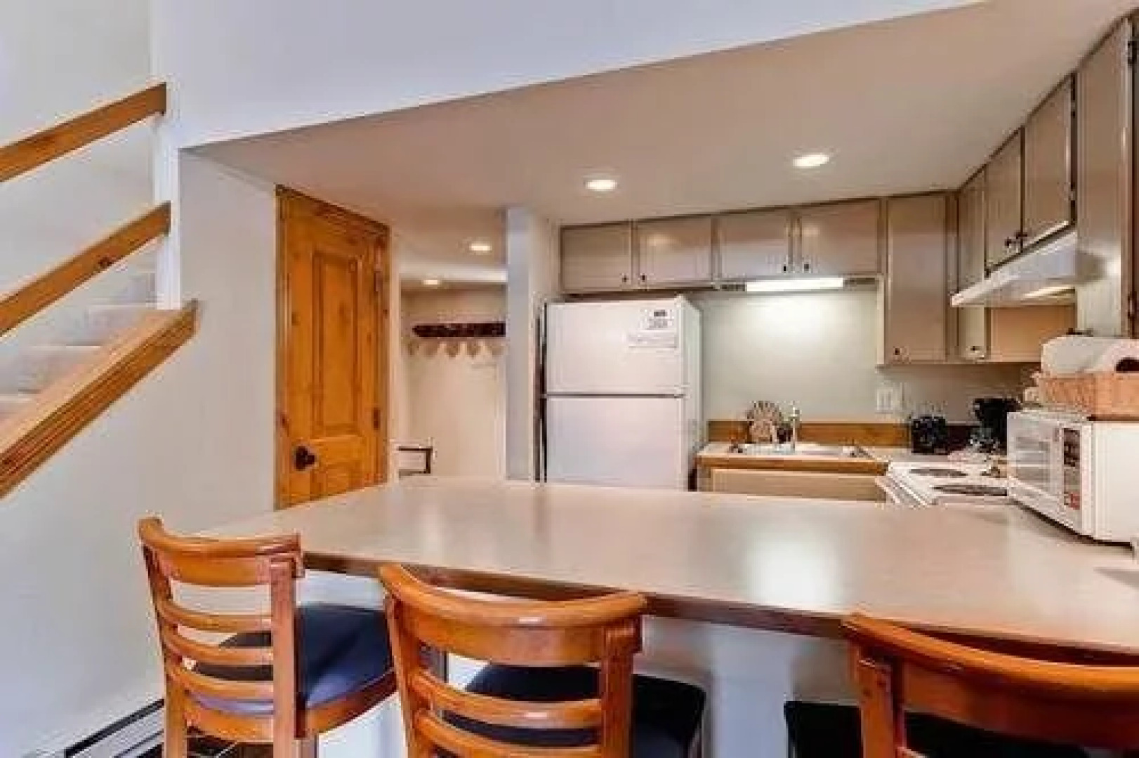 Snowrun in Warm Springs by Alpine Lodging