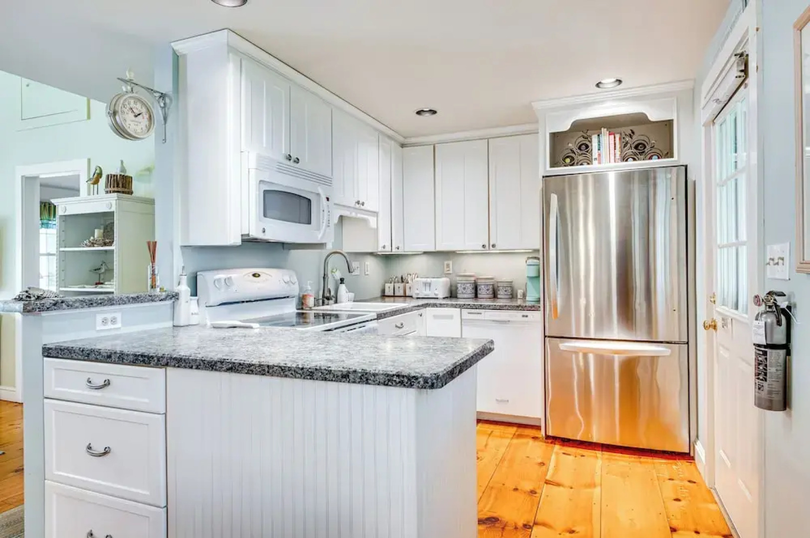 Walk to Goose Rocks Beach: Quiet Townhome w/ Patio