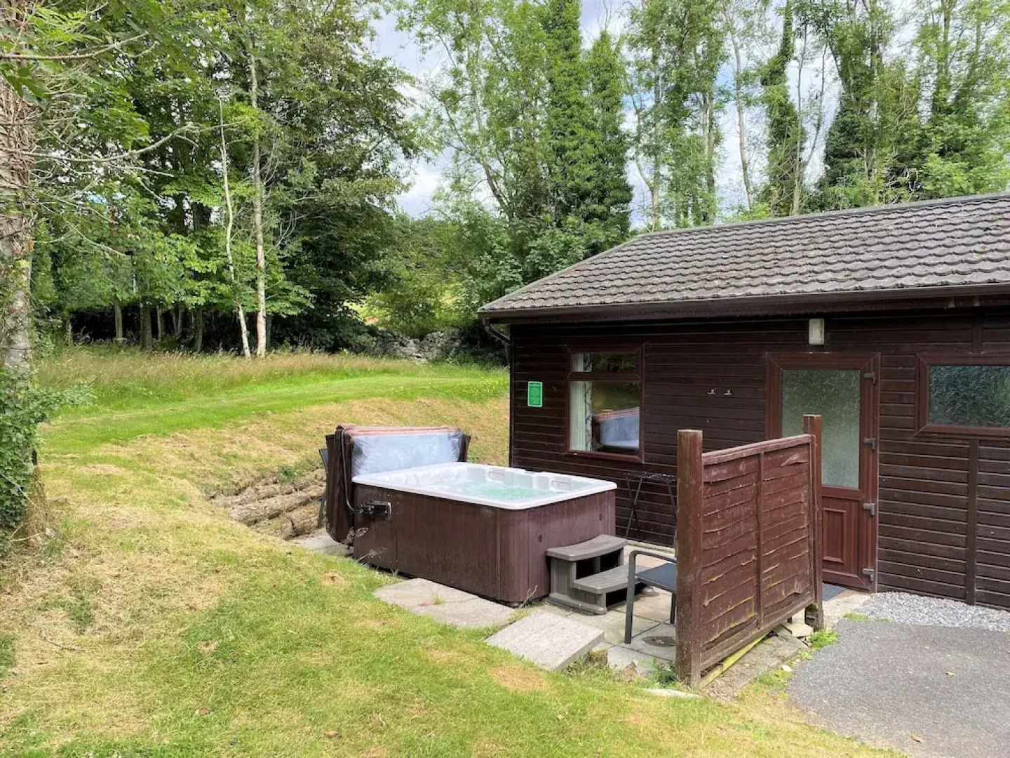 Birch 18 With Hot Tub, Newton Stewart