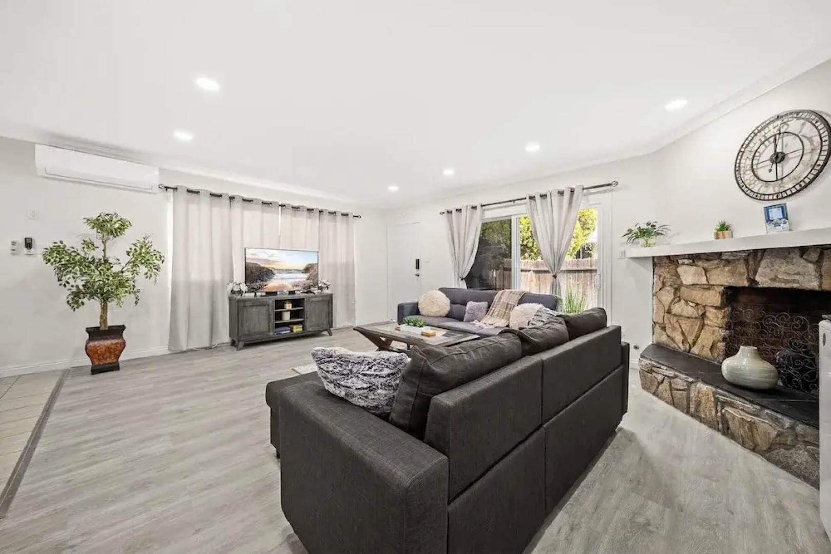 Idyllic Paradise Near Downtown LA