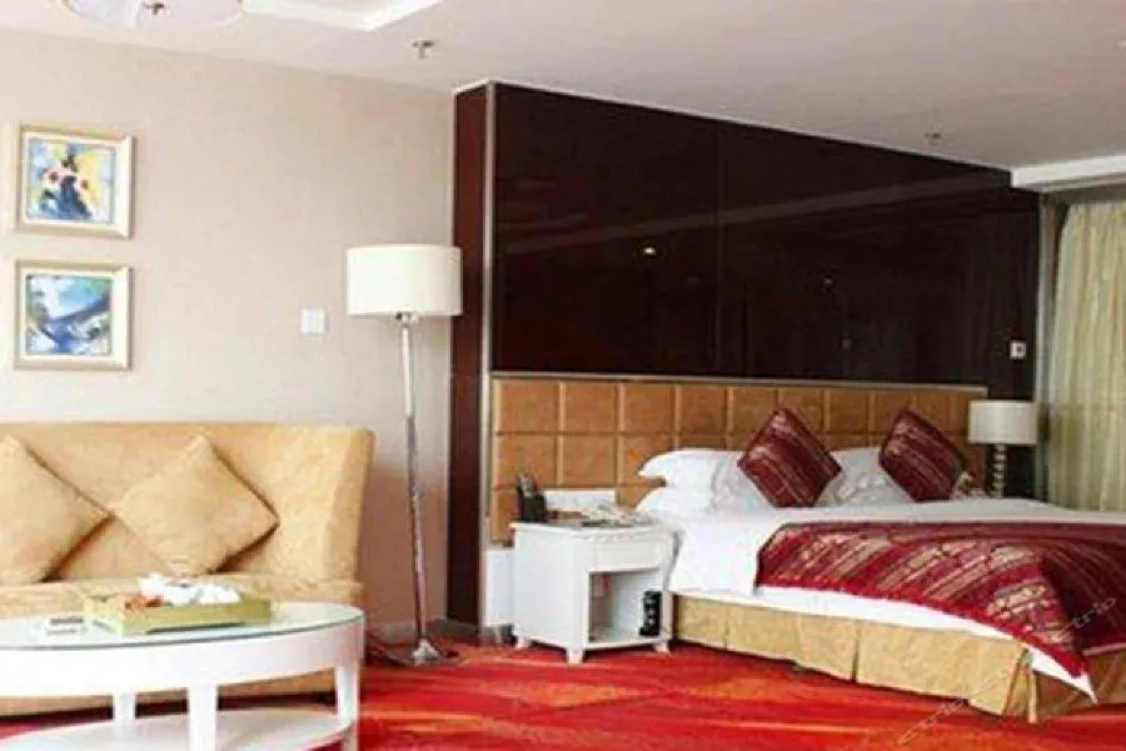 West Gulf Holiday Hotel