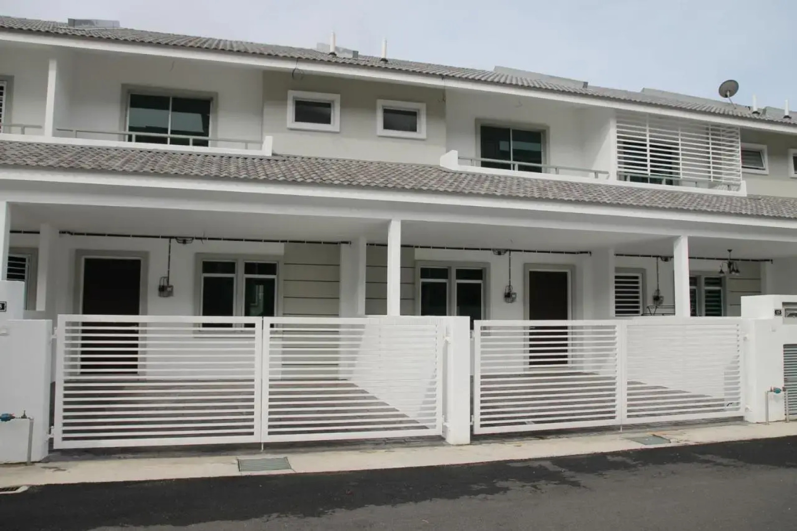 Bricks Terrace House 4R 3BR (Near to Night Market)