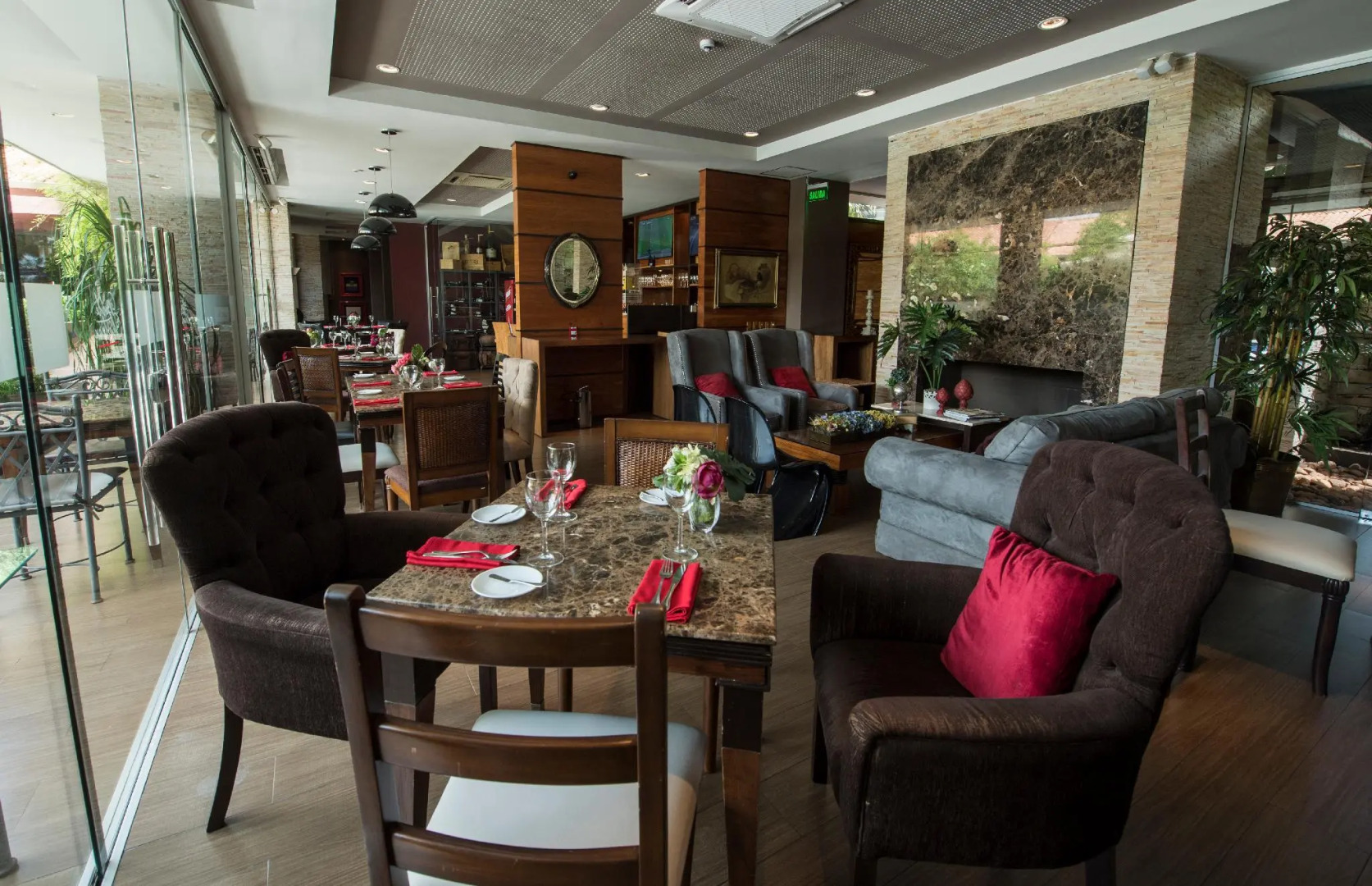 Las Ventanas Suites Hotel