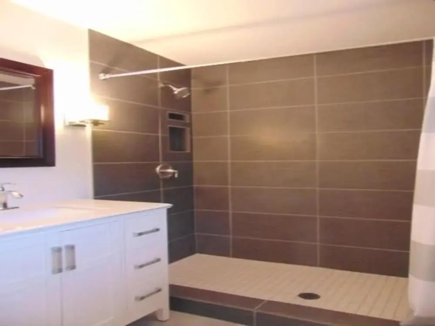 Seachelle - Fully Renovated Luxury Beach Cottage! Pet Friendly! 1 Bedroom Cottage by Redawning