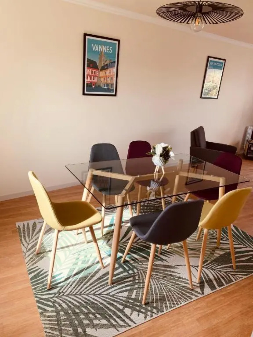 65 m2 Centre vannes 2 ch wifi parking