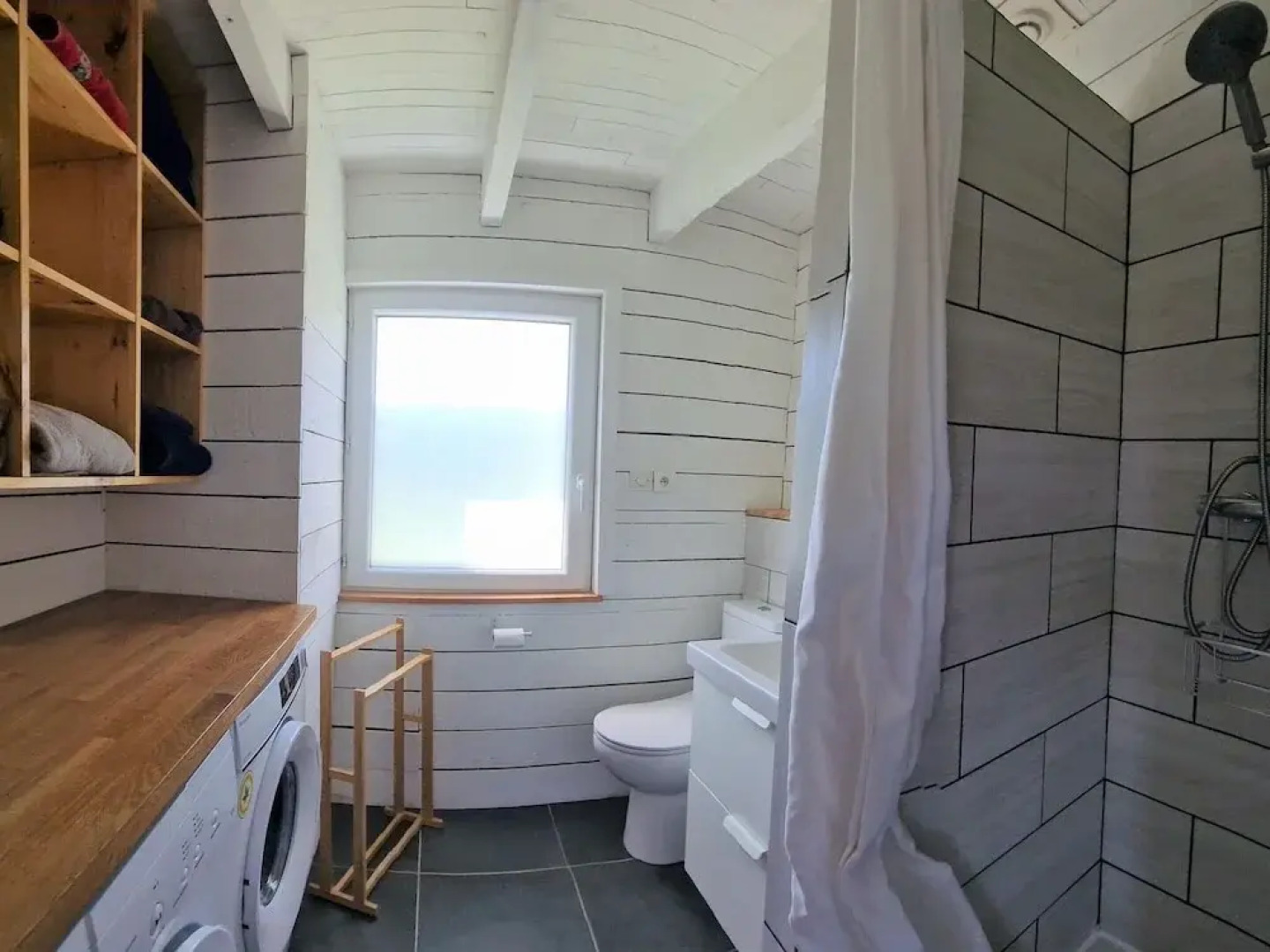 Comfortable Holiday Home on Large Garden Plot in Locquirec