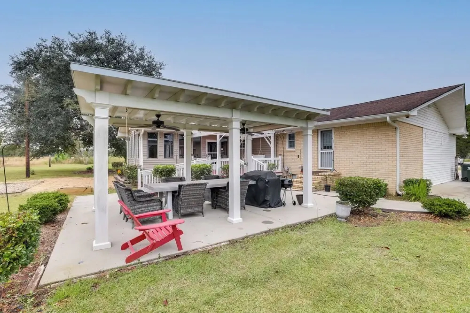 Moncks Corner Home ~ 4 Mi to Lake Moultrie!
