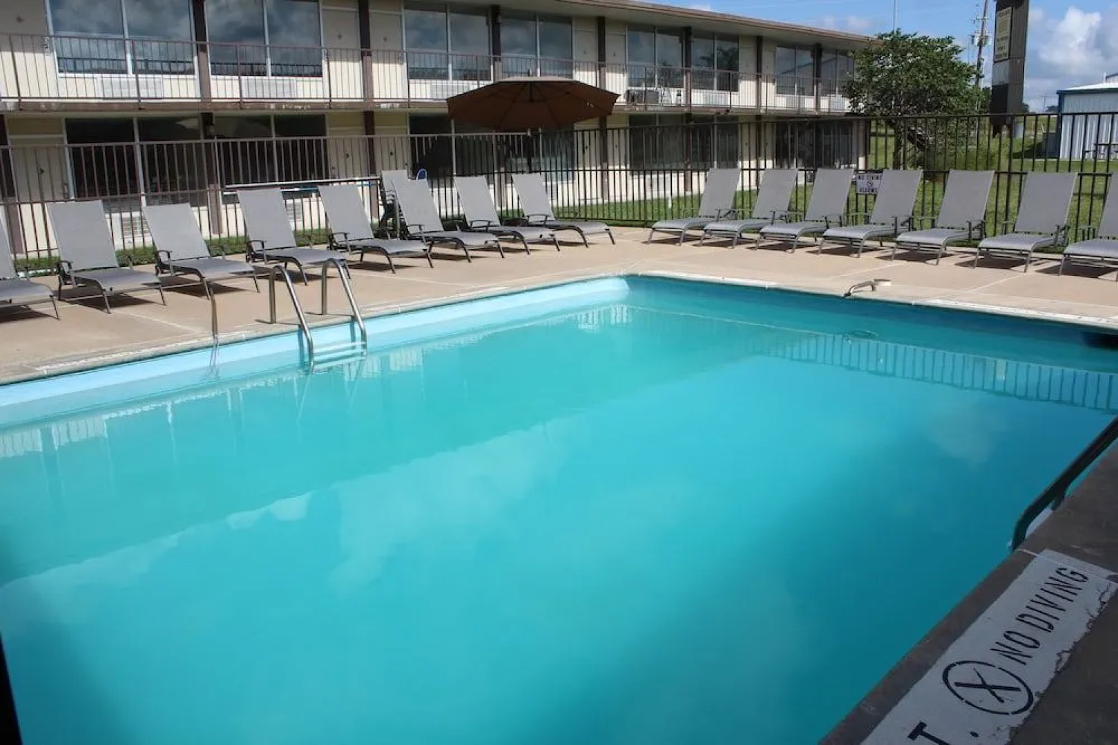 Clarion Inn & Conference Center