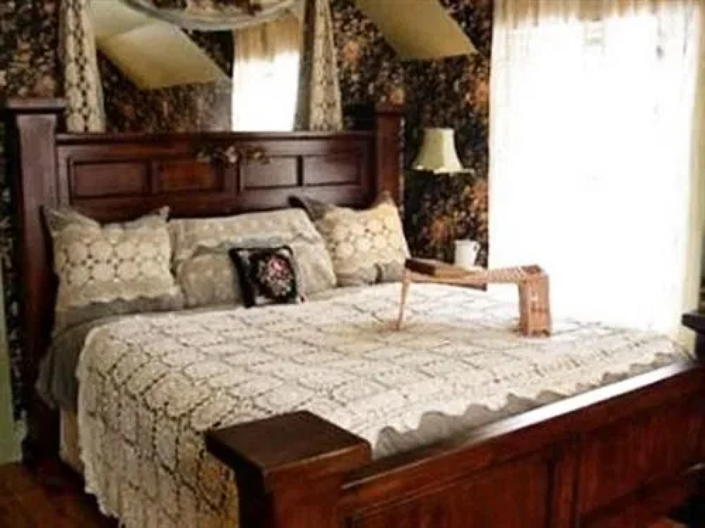Old Victorian Farmhouse Bed and Breakfast