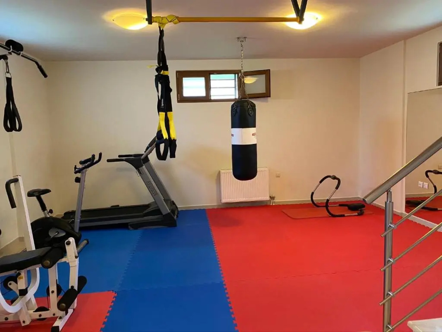 Sunny Villa by the beach Gournes