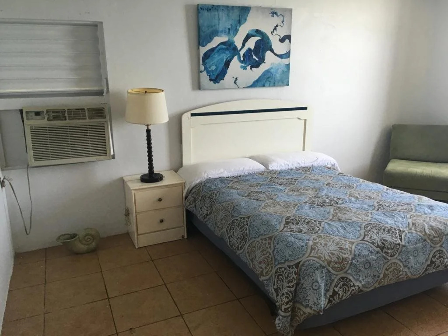 Discovery Inn Suites at 681 Ocean Drive