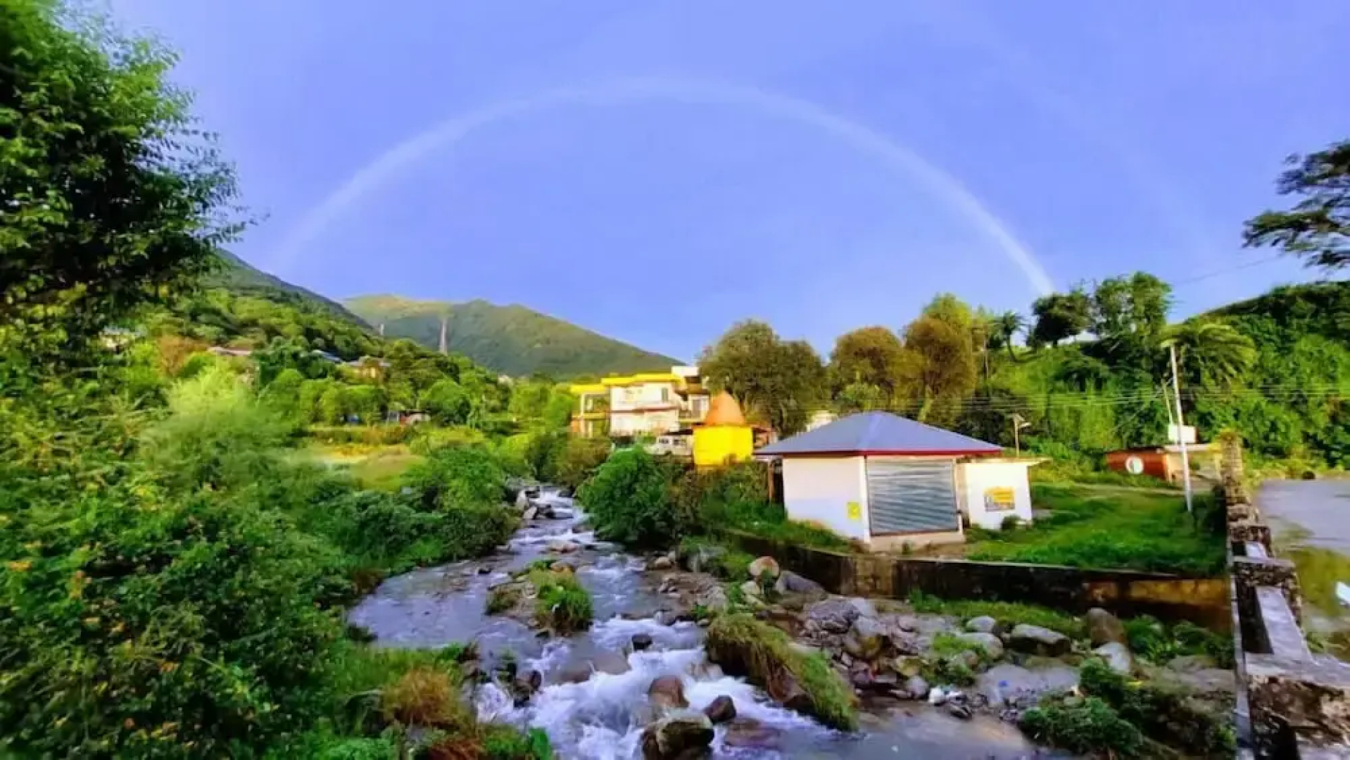 The Lost Hostels-Bir - Landing Site