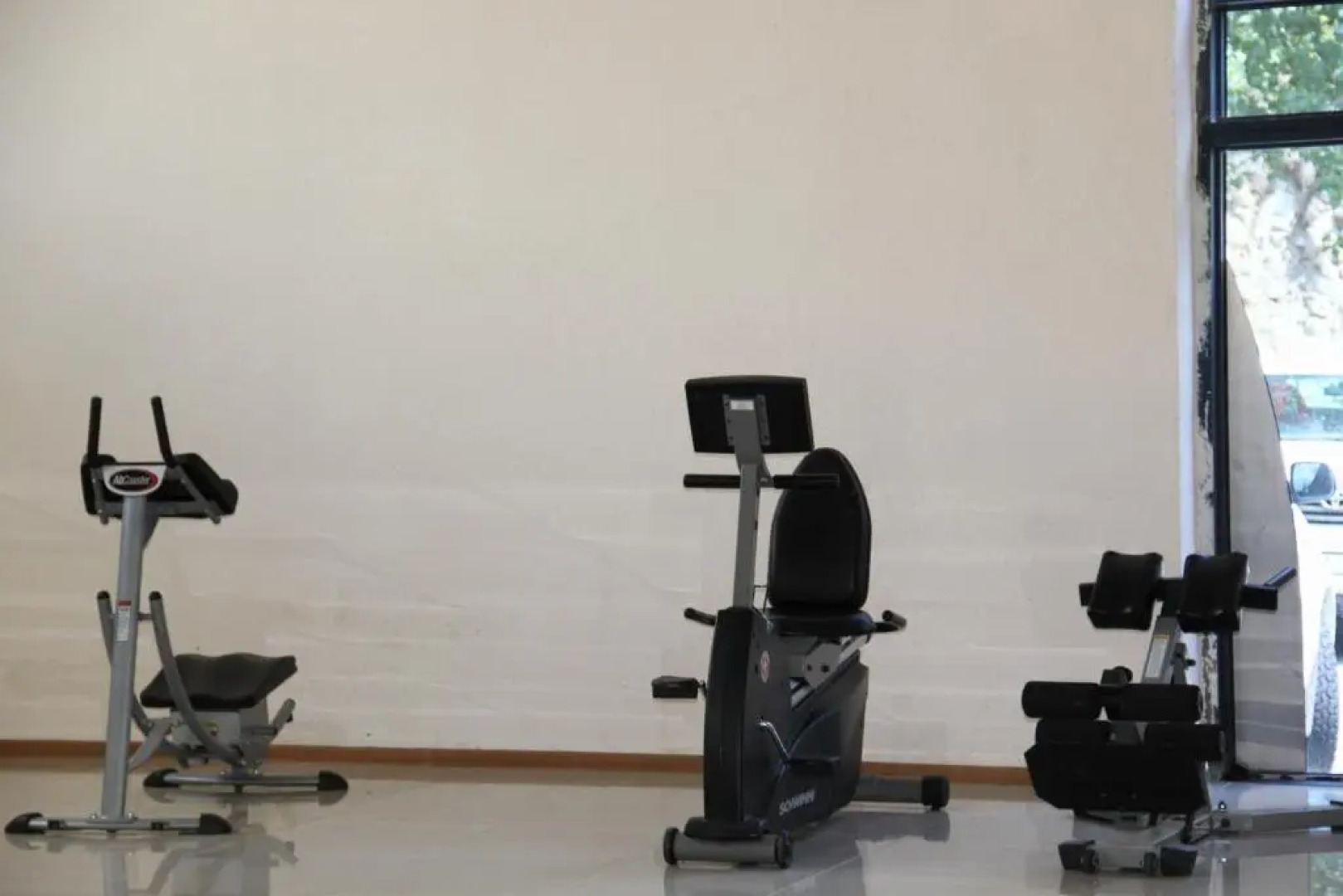 LucyTour Hotel Resort