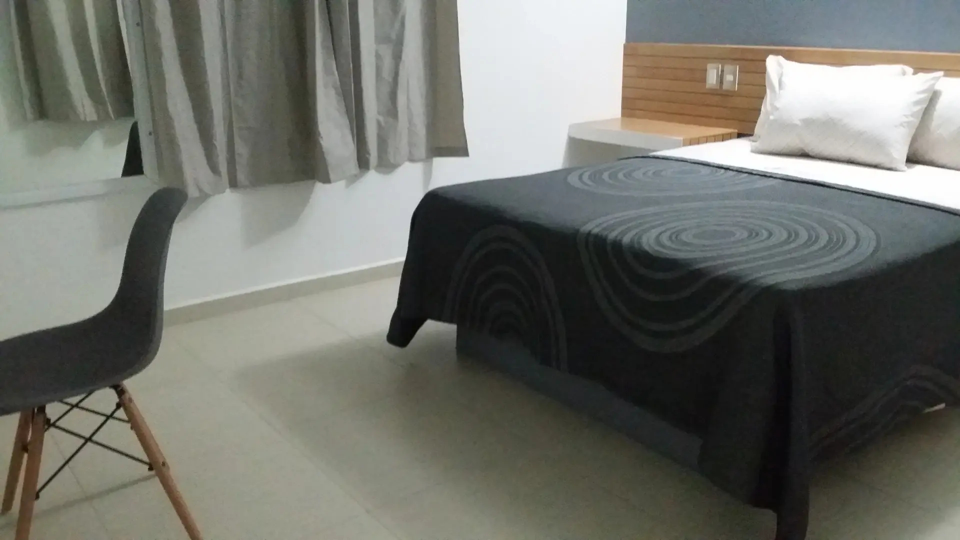 For Season Hotel