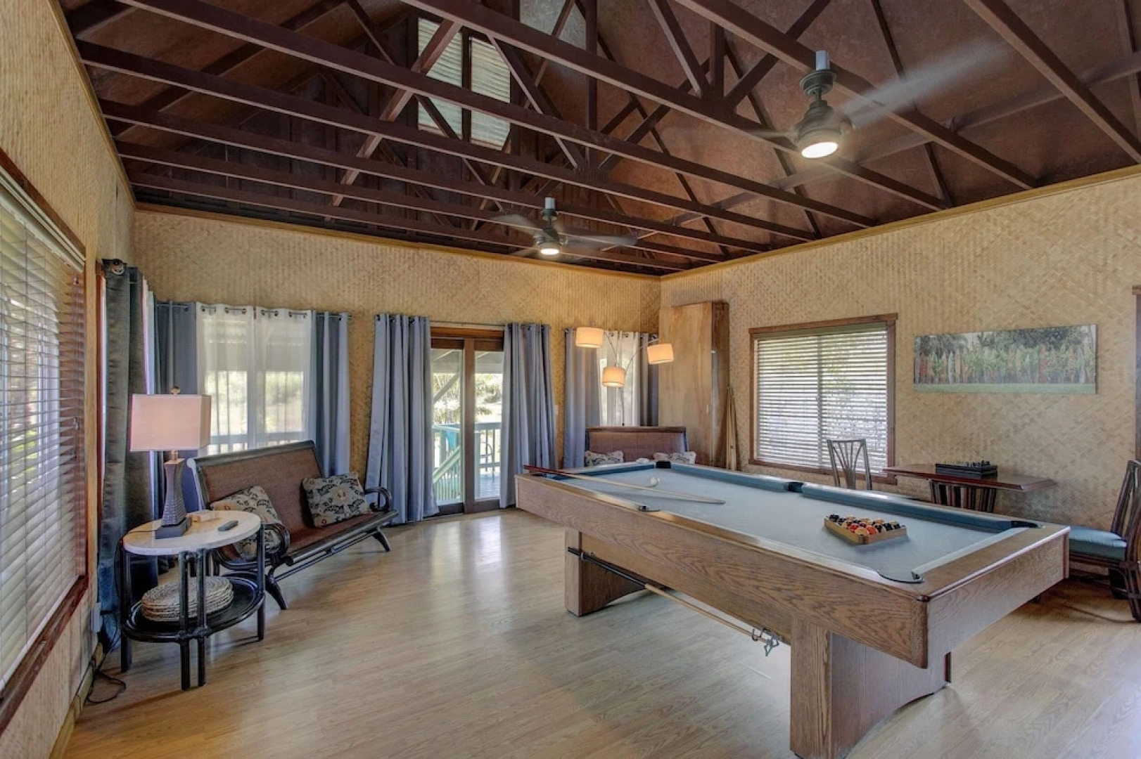 Hale Anuenue Nuku - The Rainbows End 3 Bedroom Home by RedAwning