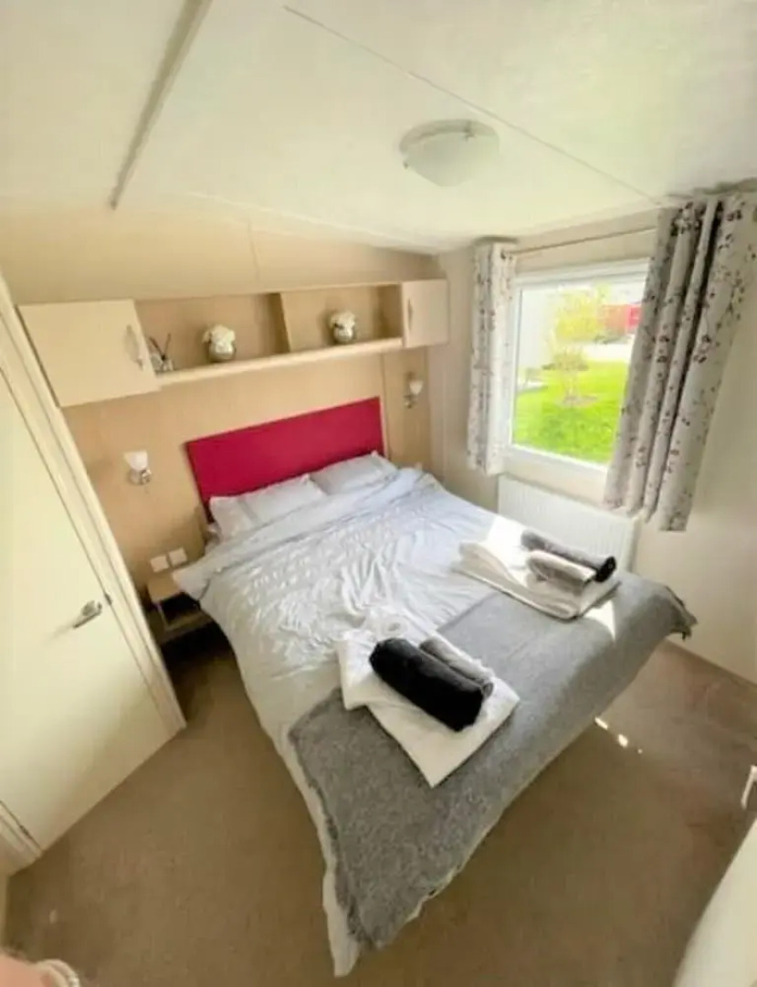 Tattershall Lakes Luxury Hot Tub Retreat