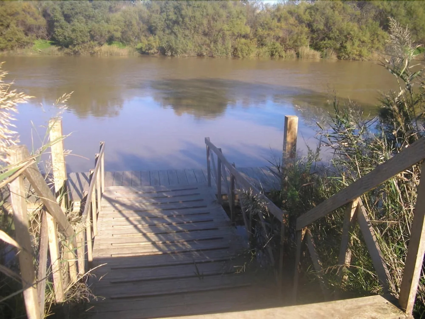Sotogrande piscina gimnasio padel vistas al rio by Lightbooking