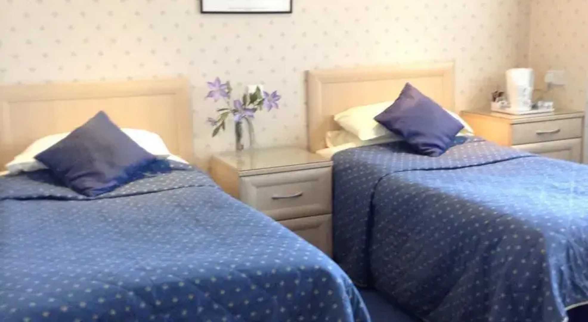 Au Caprice Guest House