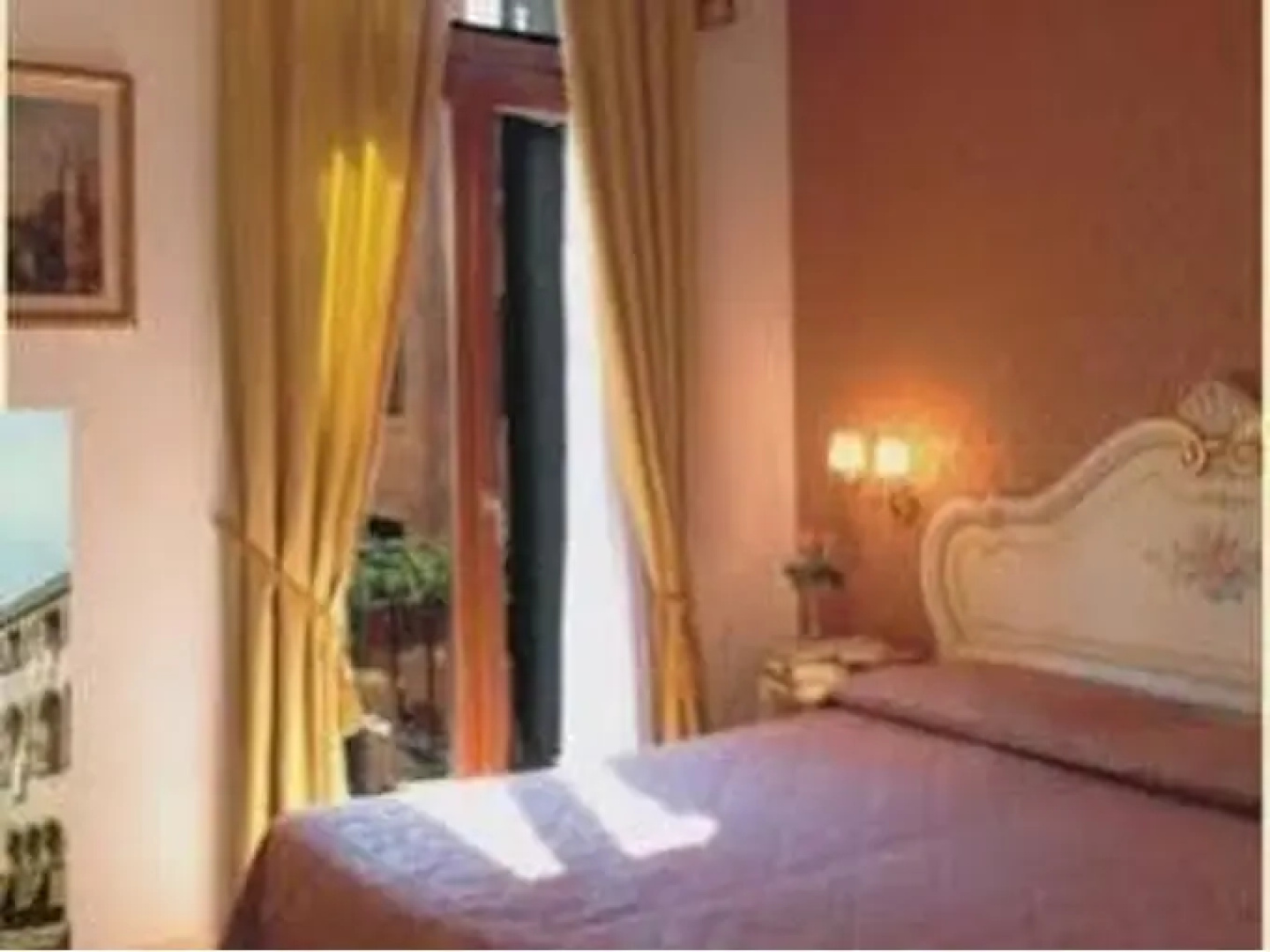 Fiabe Rooms