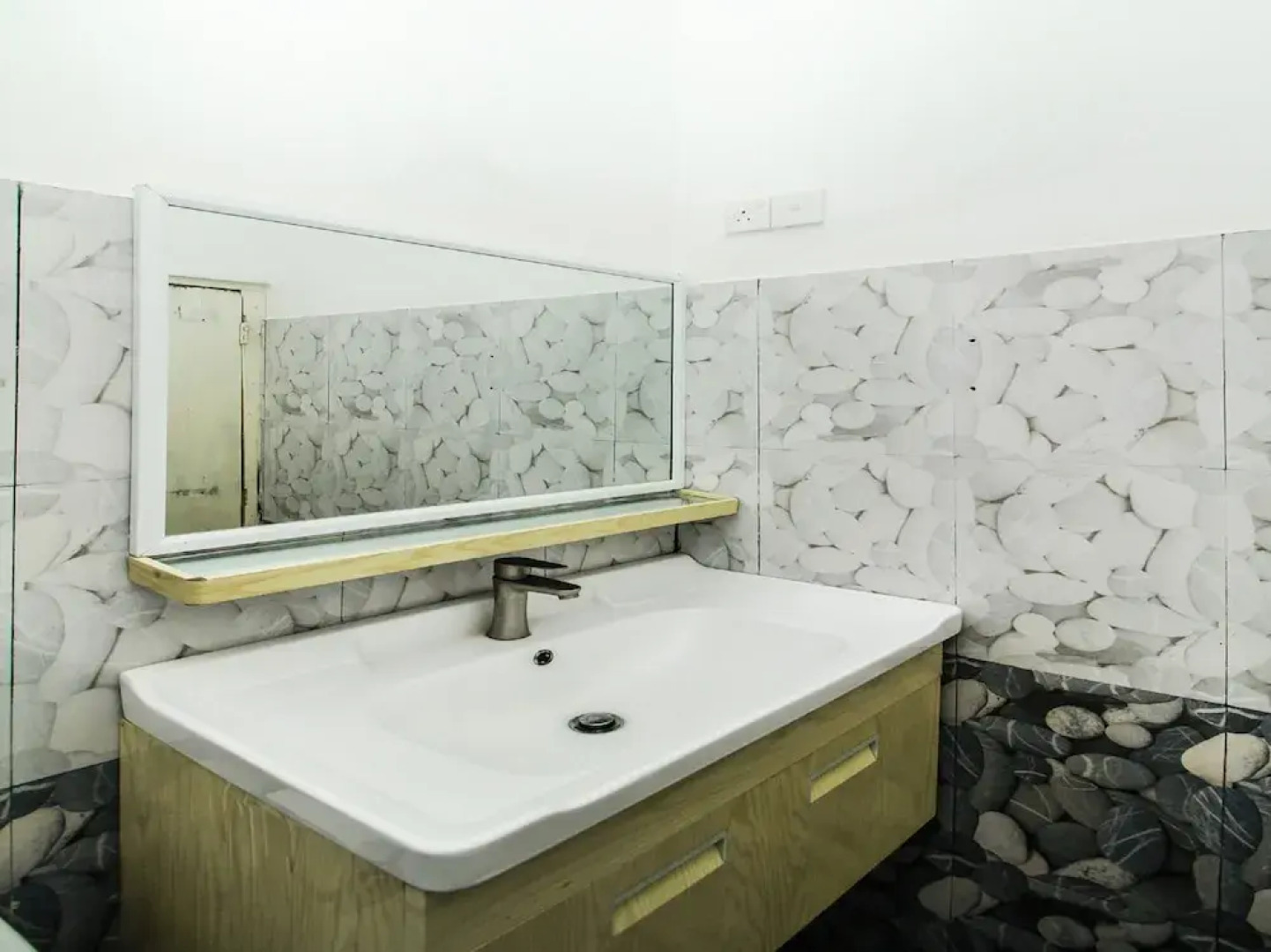 OYO 282 Ivory Monarch Hotel & Resort