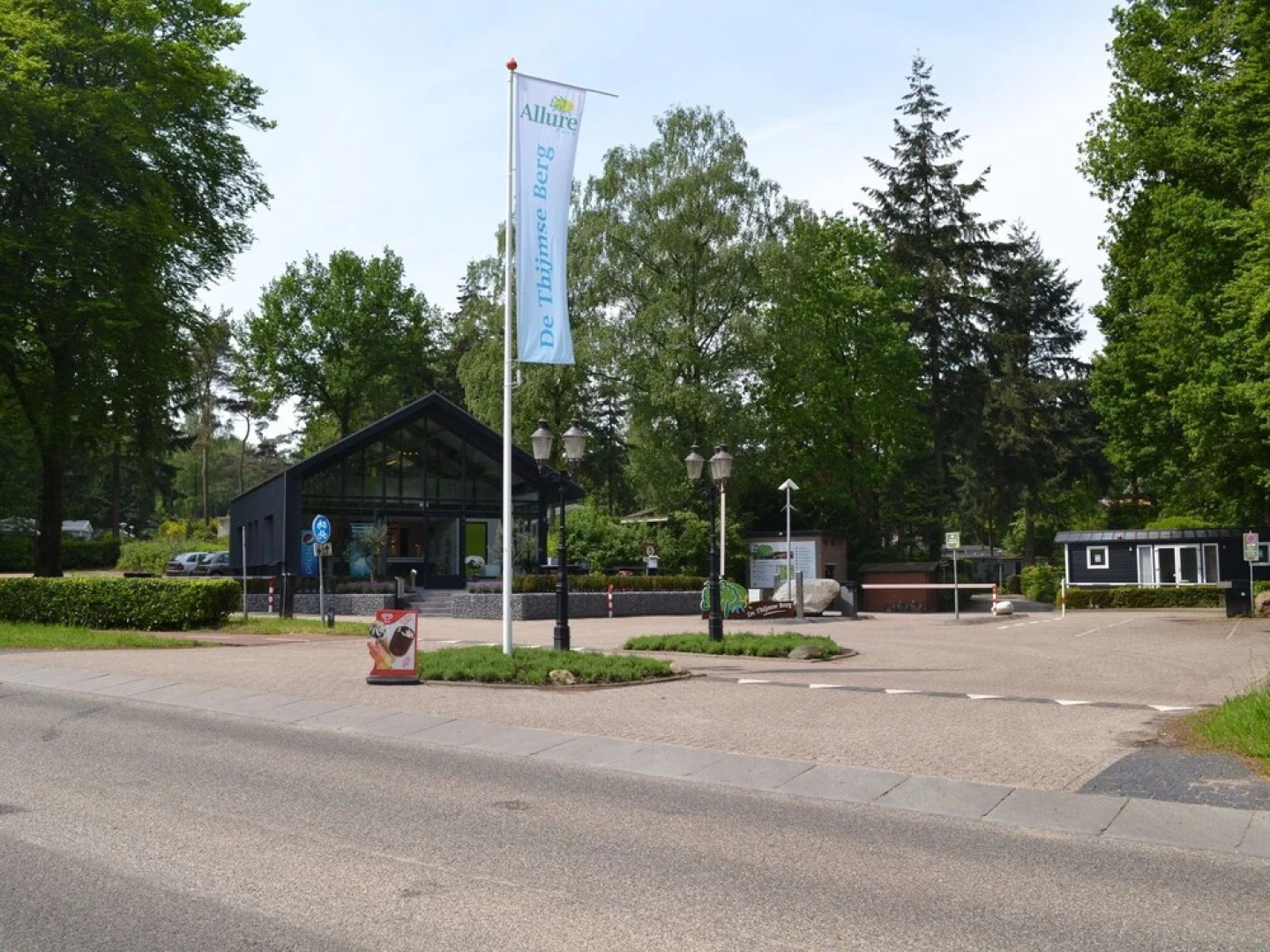 Comfy Cottage With Microwave Surrounded by Nature